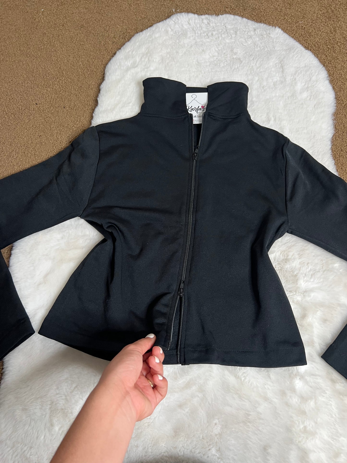 Wendy Basic Long Sleeve Top
